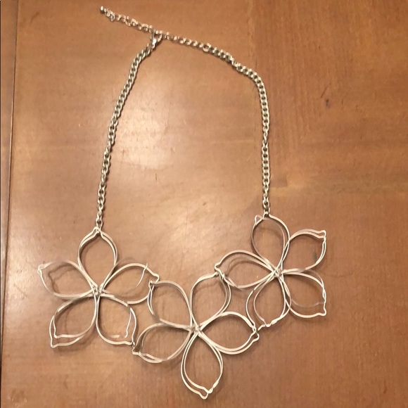 Francesca's Collections Jewelry - Unique flower necklace Francesca's Collections Jewelry - Unique flower necklace